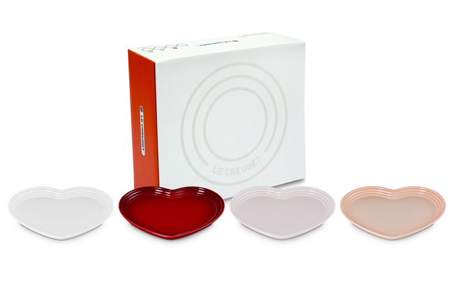 Set of 4 Heart Plates image number 1